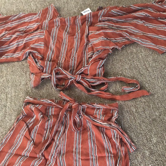 2 piece set - Picture 2 of 2